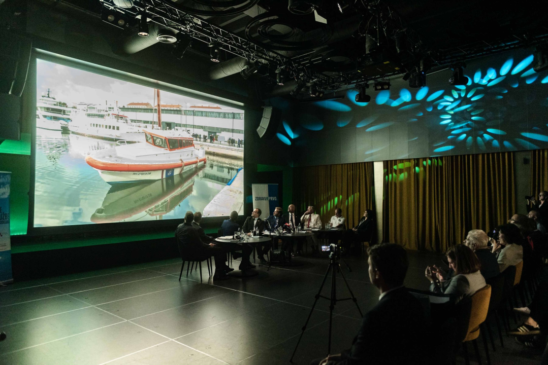 Šibenik dobio brodicu za hitnu pomoć koja plovi i u najekstremnijim vremenskim uvjetima