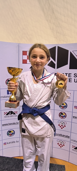 Članovi KK Šibenik 1066 Gabrijela i Roko Županović, te Bruna Gulam prvaci su Hrvatske u karateu