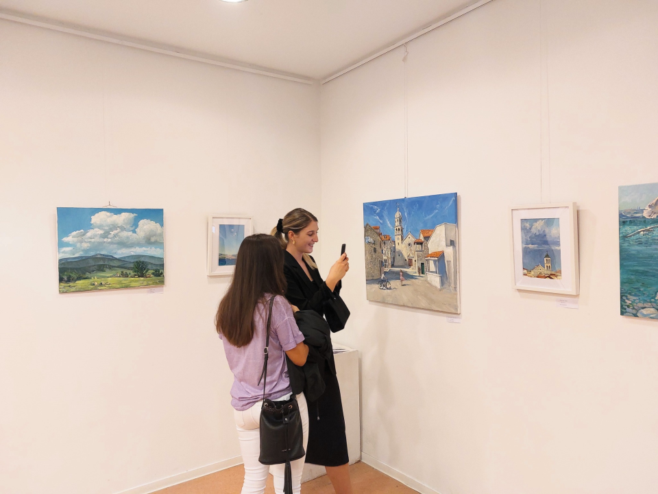 U knjižnici otvorena izložba mlade ukrajinske umjetnice