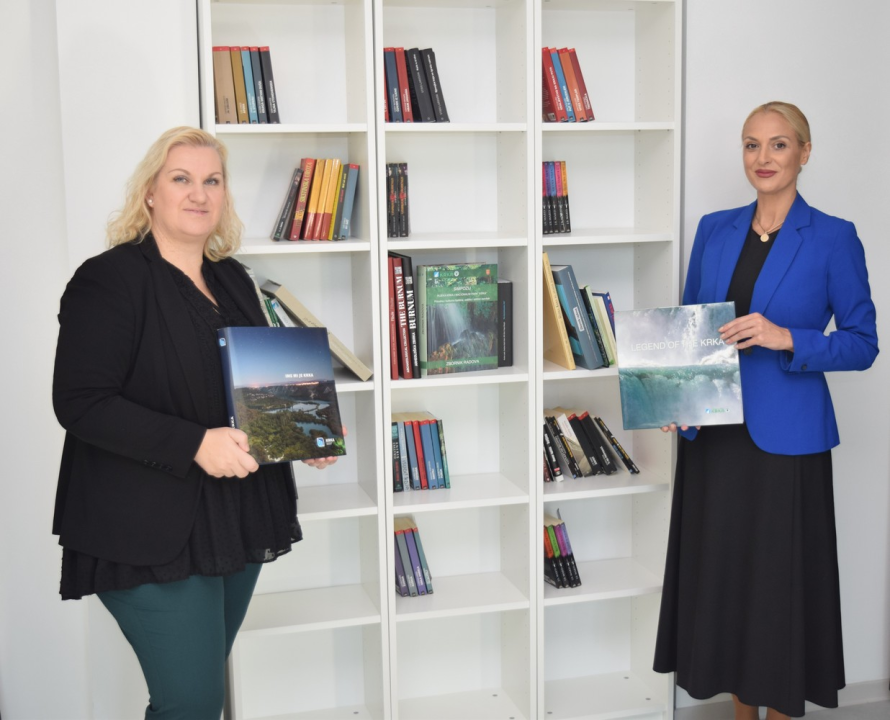 Nacionalni park 'Krka' darovao knjige knjižnici u Studentskom domu Palacin   
