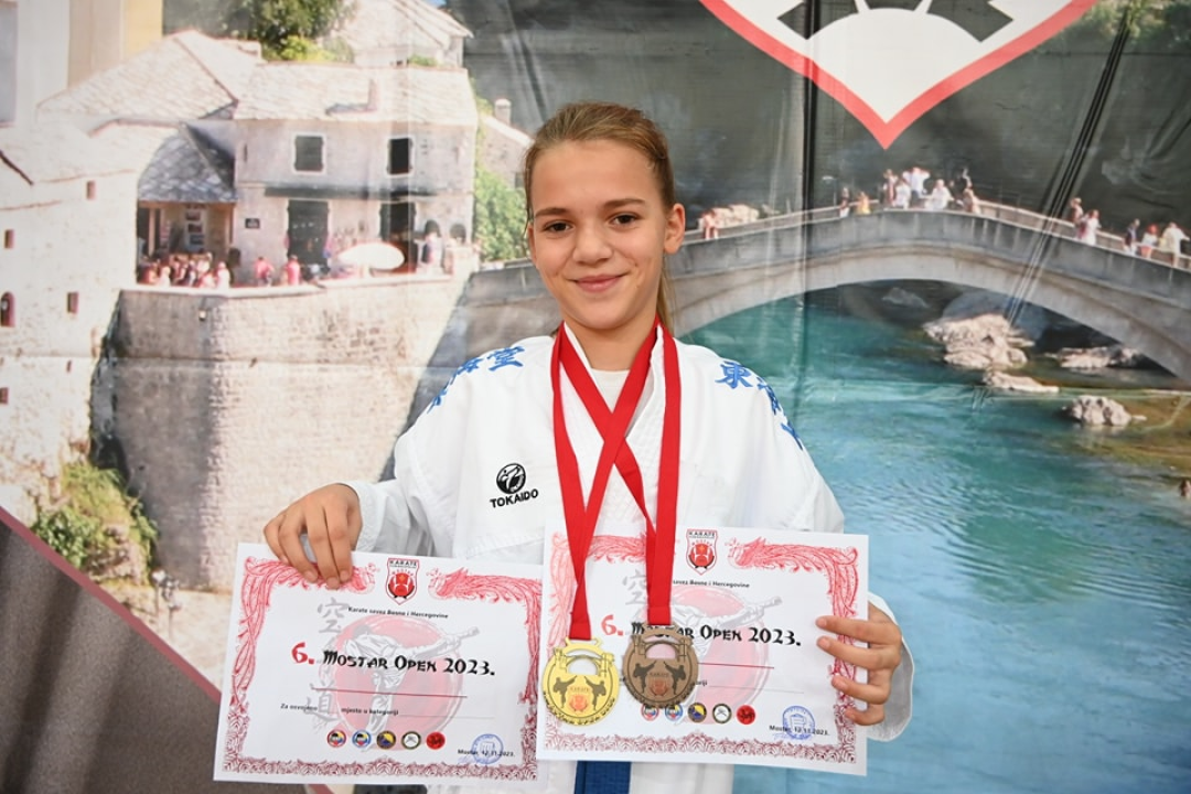 Članovi Karate kluba 'Okit Vodice' sudjelovali na 6. 'Mostar Openu' i osvojili 12 medalja 