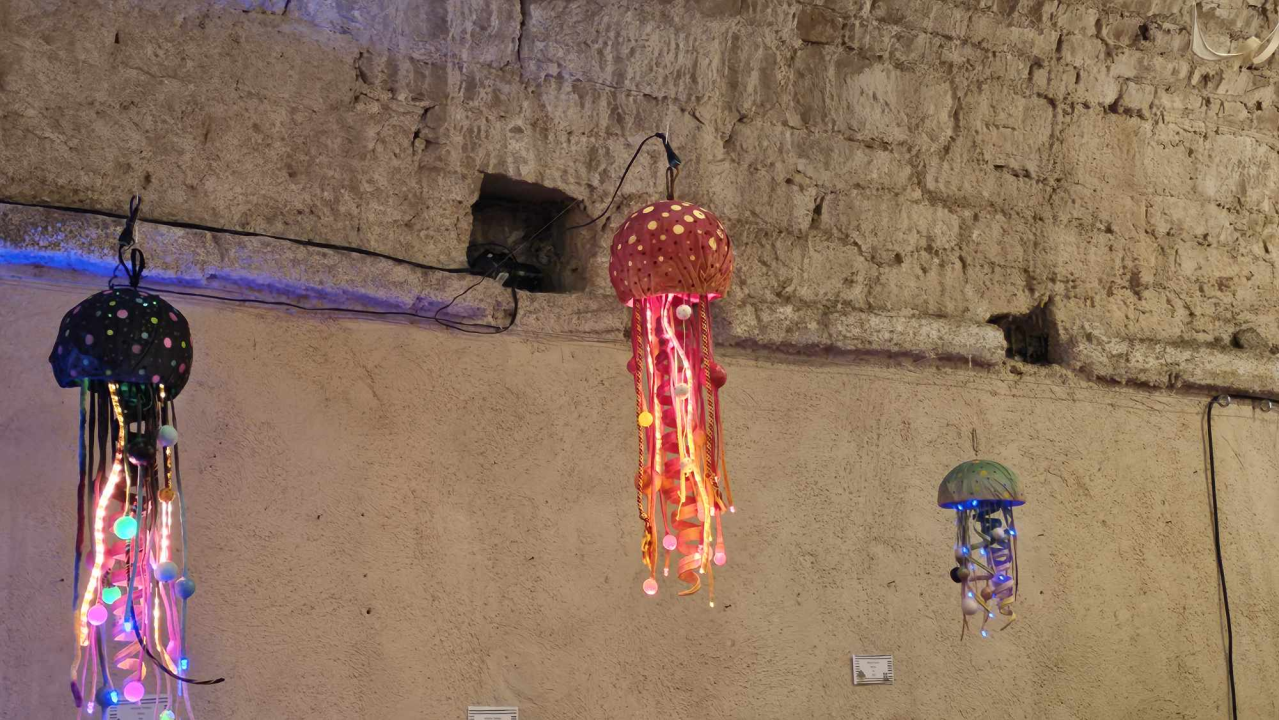 U Galeriji Azimuta otvorena izložba radova Andriane Tanfare 'Iza druge duge'