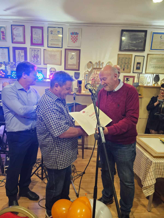 Denis i Neven pola stoljeća dio su Šibenske narodne glazbe: 'Jednom glazbar, uvijek glazbar'