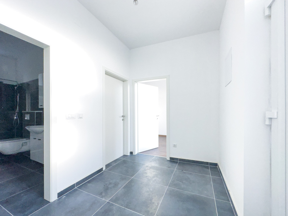 Prodaje se kompletno renoviran dvosoban stan na odličnoj lokaciji!