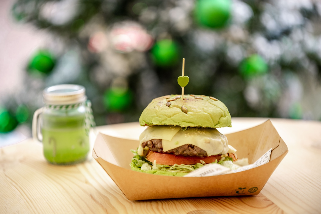 Soparnik, sarme, gulaš, burgeri, kobasice: Provjerili smo gastro ponudu na Adventuri i odlična je