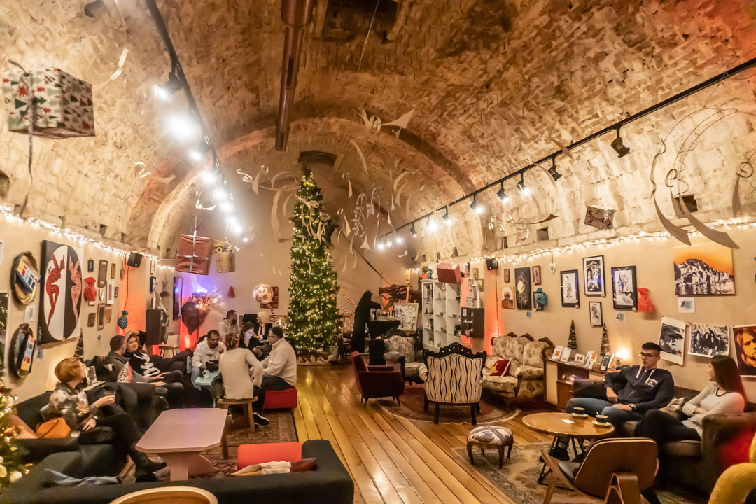 Veliko finale u Azimutu: Otvorenje skupne izložbe 'Božićni tinel'