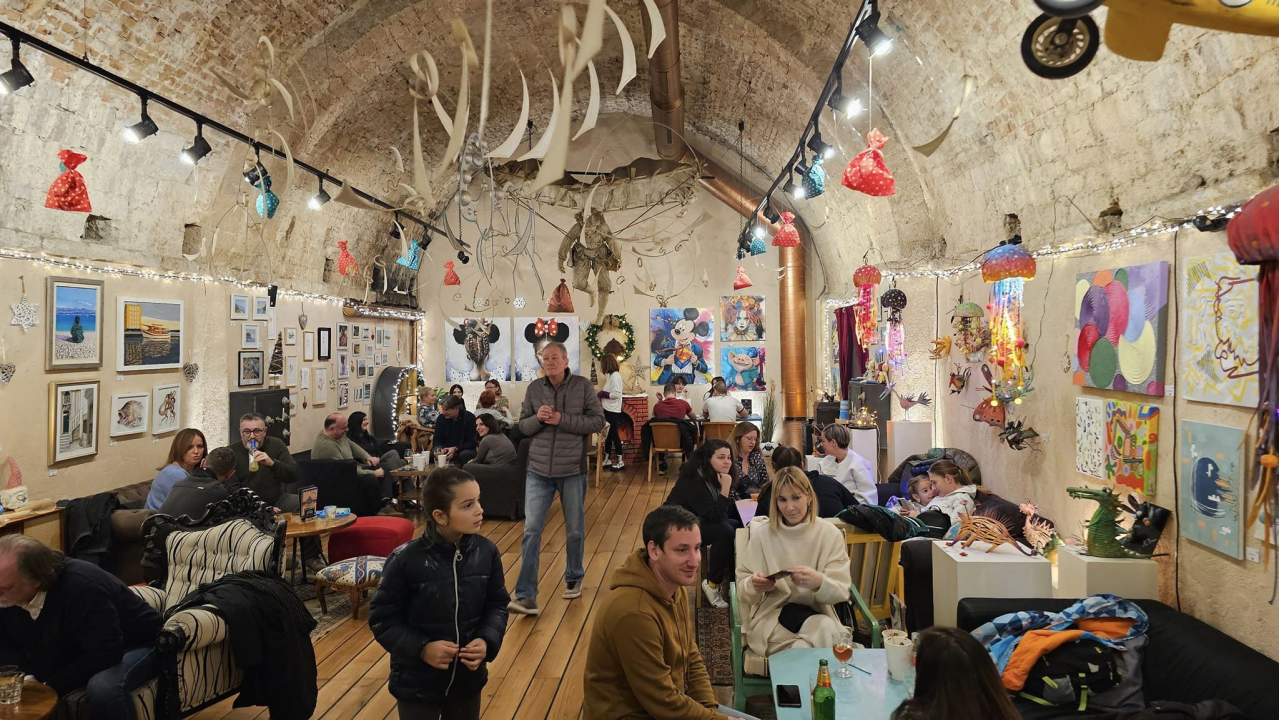 U Azimutu otvorena jedinstvena art &amp; craft izložba 'Božićni tinel'