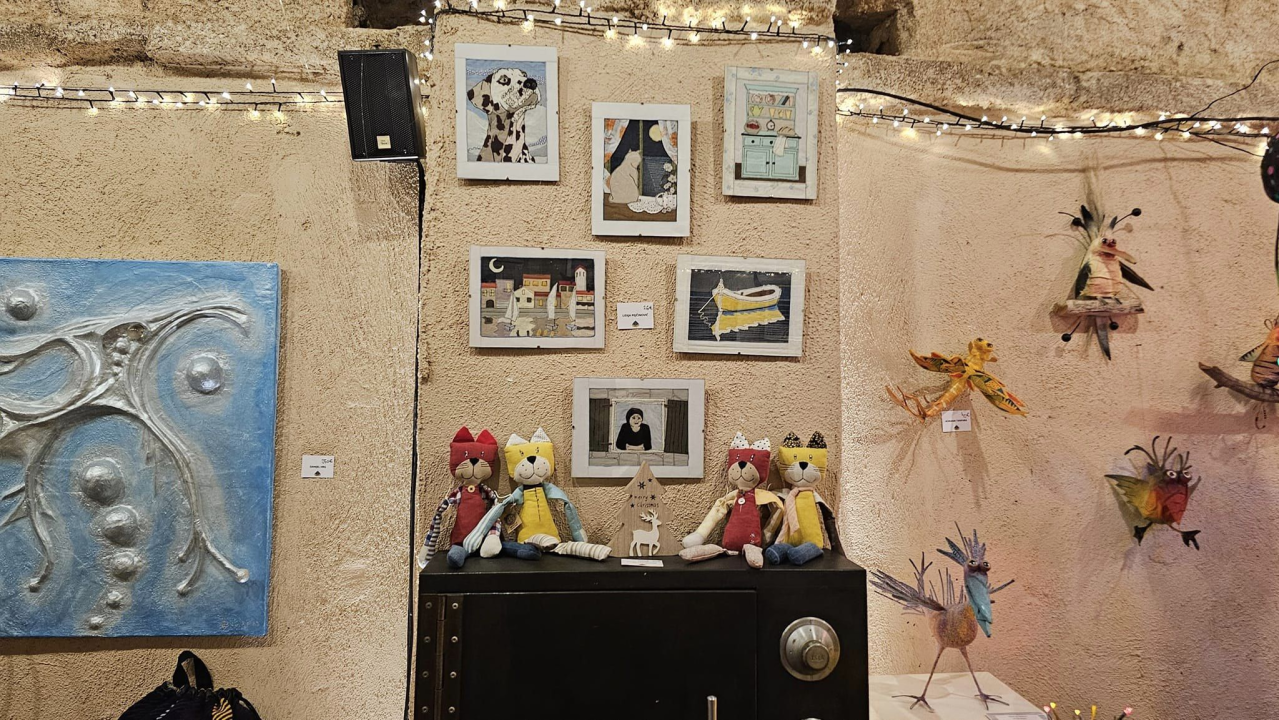 U Azimutu otvorena jedinstvena art &amp; craft izložba 'Božićni tinel'