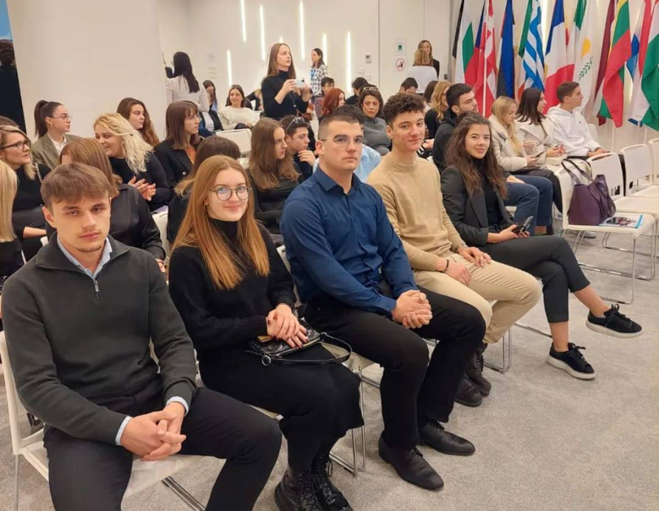 Šibenski gimnazijalci sudjelovali u raspravama u Kući Europe