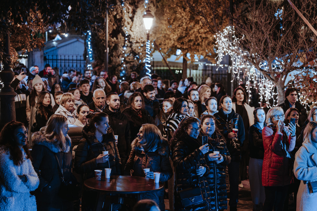 Mlada glazbenica Nika Turković napravila dobru atmosferu u Parkiću  