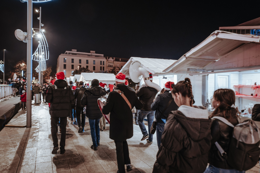 Šibenska narodna glazba promenadom razveselila Šibenčane