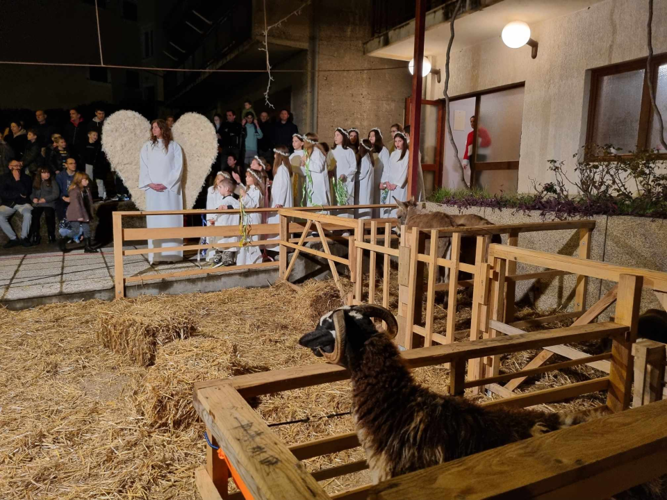 Župljani Vidika uprizorili žive jaslice, sugrađani oduševljeni 