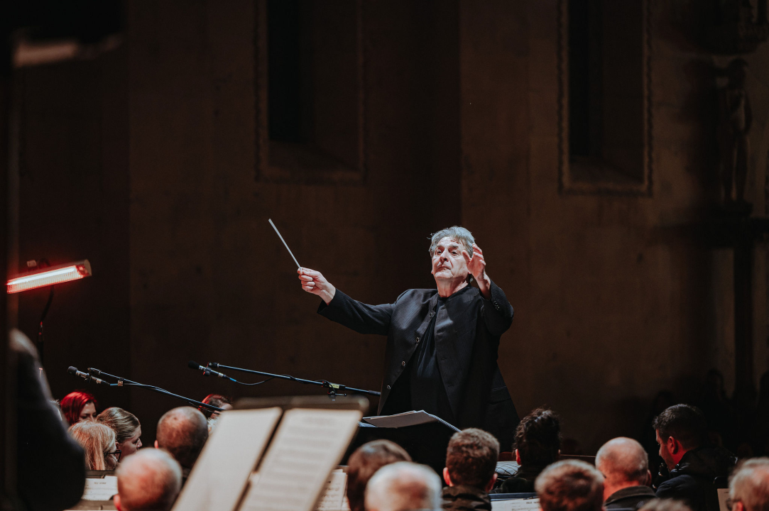 Koncert kod katedrale: Glazba svirala, Kolo pjevalo, Šibenčani uživali