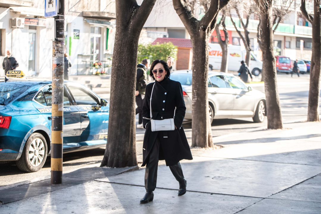 Tople jakne, krzna i kaputi: Evo što se nosi za vrijeme bure u Šibeniku!