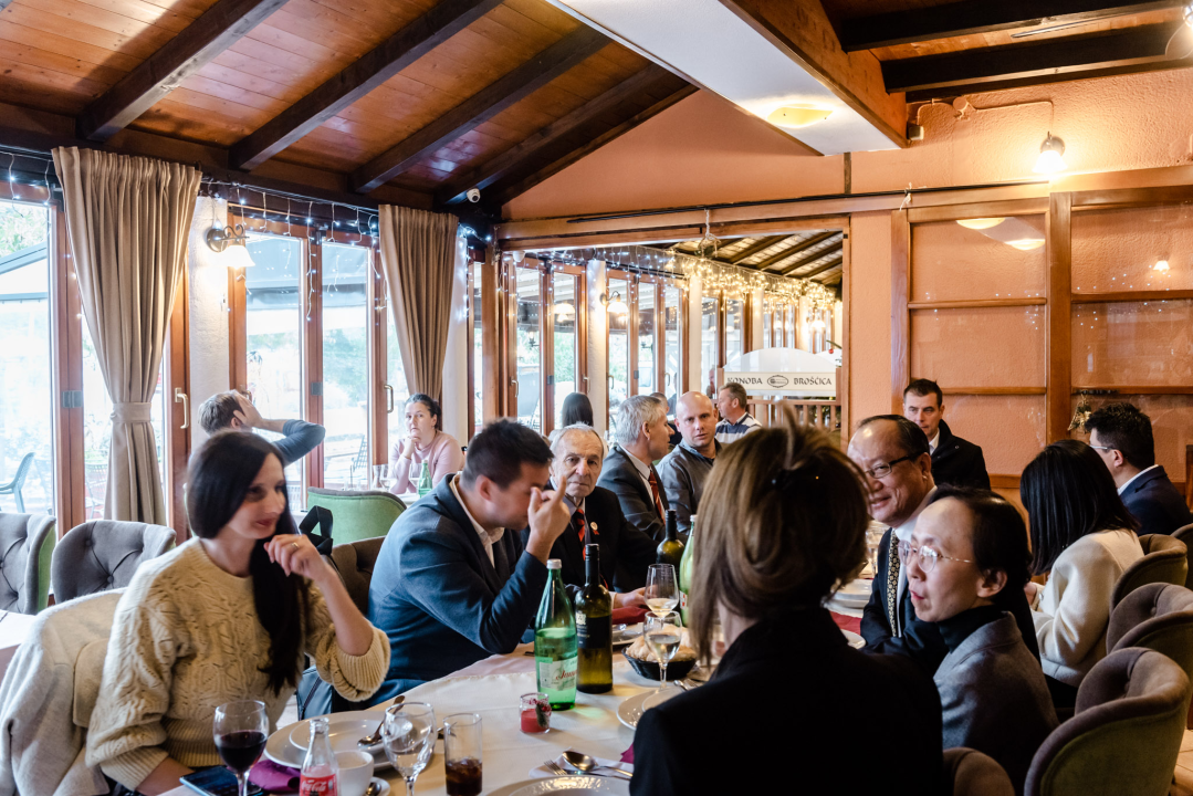 Provedite nezaboravne trenutke uz ukusne delicije u konobi Brošćica!