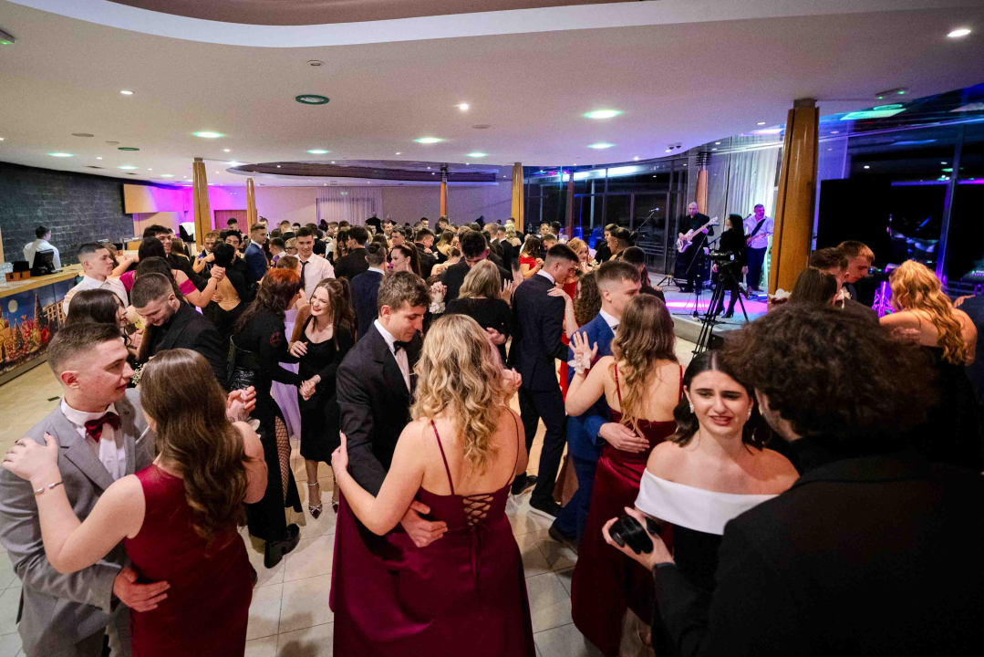 Zavirite na blještavi maturalni ples Tehničke škole Šibenik (2)