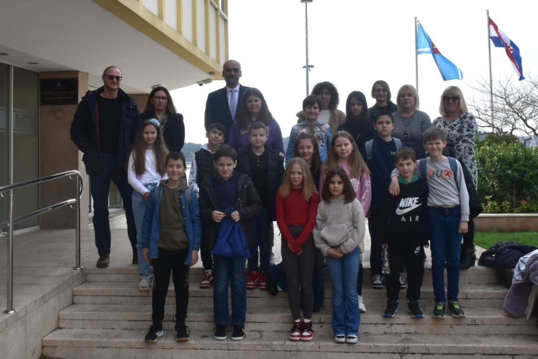 Osnovnoškolci iz Čiste Velike posjetili župana