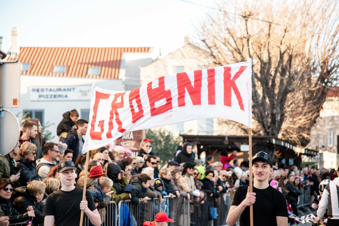 FOTOGALERIJA (1) Aleksandra Prijović nastupila u Murteru, tamo zabrana nije bilo