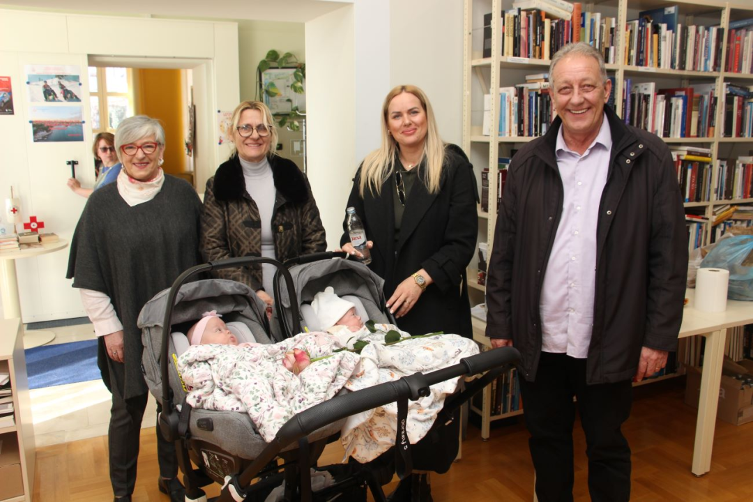 U Vodicama održano primanje roditelja novorođene djece: 'U posljednjih nekoliko mjeseci rođeno 38 djece'