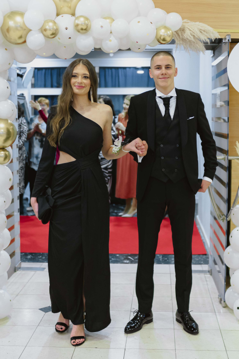 Učenici Medicinske škole Šibenik u večeri koju će pamtiti do kraja života (1. dio)