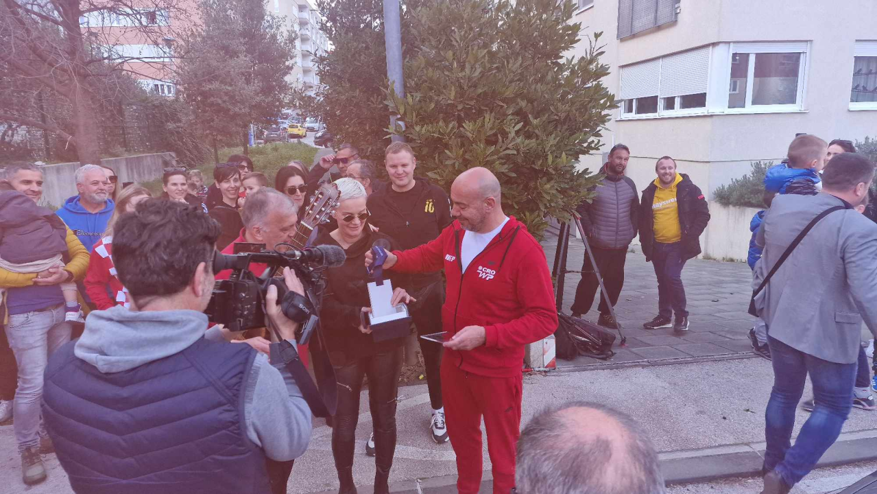 Ivica Tucak ostao bez teksta: Susjedi  na Šubićevcu pripremili mu doček kojem se nije nadao, ali se oduševio