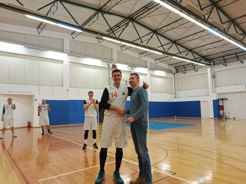 Šibenski rekreativni košarkaši zabavljali sebe i gledatelje na All-Staru