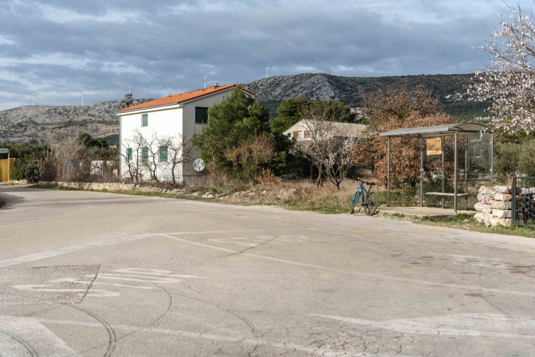 Stanovnici Južne Dubrave u prosvjedu: 'Ljeti se ne možemo ni istuširati, a tko zna kakvu vodu pijemo' 