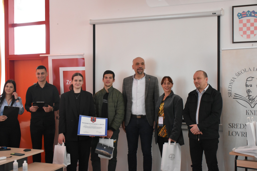 U kninskoj srednjoj školi održano regionalno natjecanje Poslovni izazov 2024. za regiju Jug