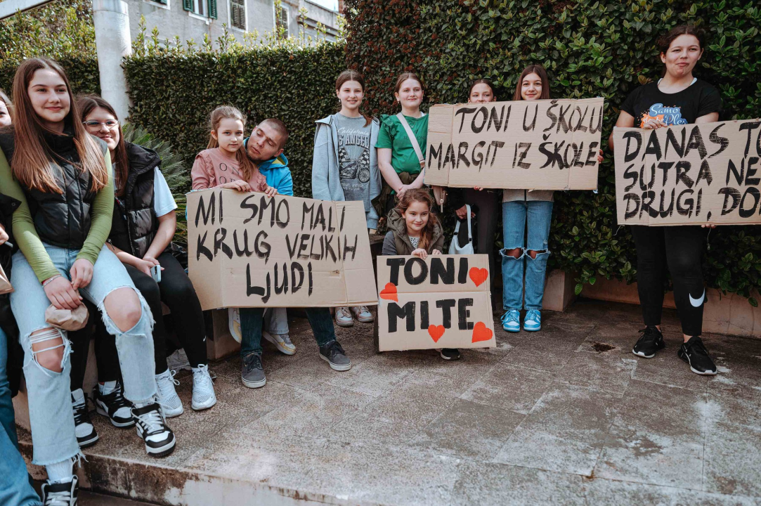 Prosvjed za profesora Tonija Skelina: 'Doživio je ogromnu nepravdu, svi smo u stanju šoka'