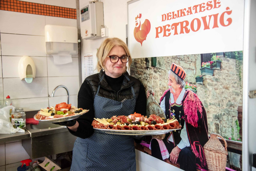 Hit u Delikatesama Petrović su suhomesnate plate: Za njih je zaslužna Slavonka Ljiljana  