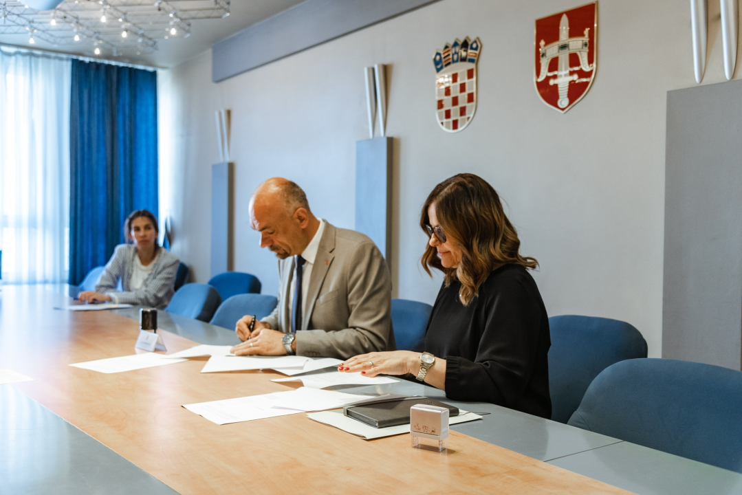 Potpisani ugovori za sufinanciranje lučke infrastrukture u Murteru i Tribunju