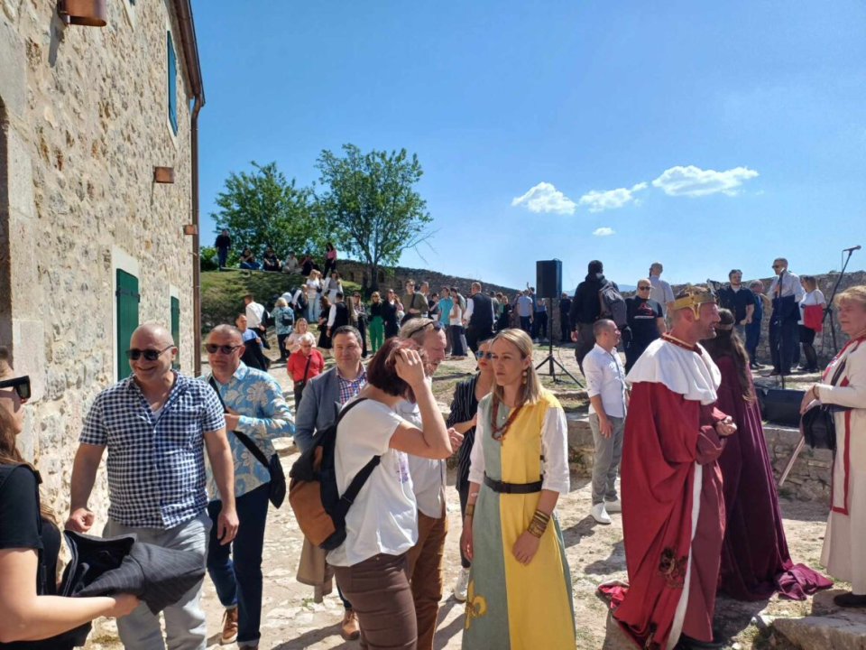 Na tvrđavi u Kninu otvoren Interpretacijski centar i vinoteka