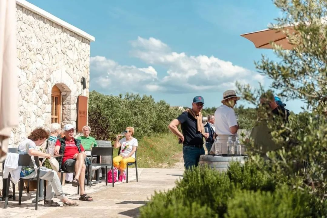 Posjetite lokalne kušaonice vina po čak 50 posto nižim cijenama!