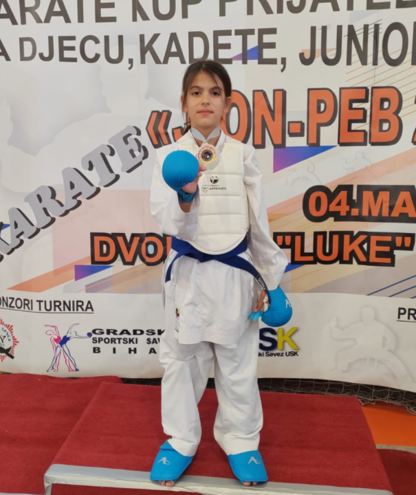 Čak 40 medalja karataša KK Šibenik 1066 na Kupu prijateljstva u Bihaću