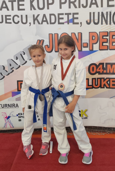 Čak 40 medalja karataša KK Šibenik 1066 na Kupu prijateljstva u Bihaću