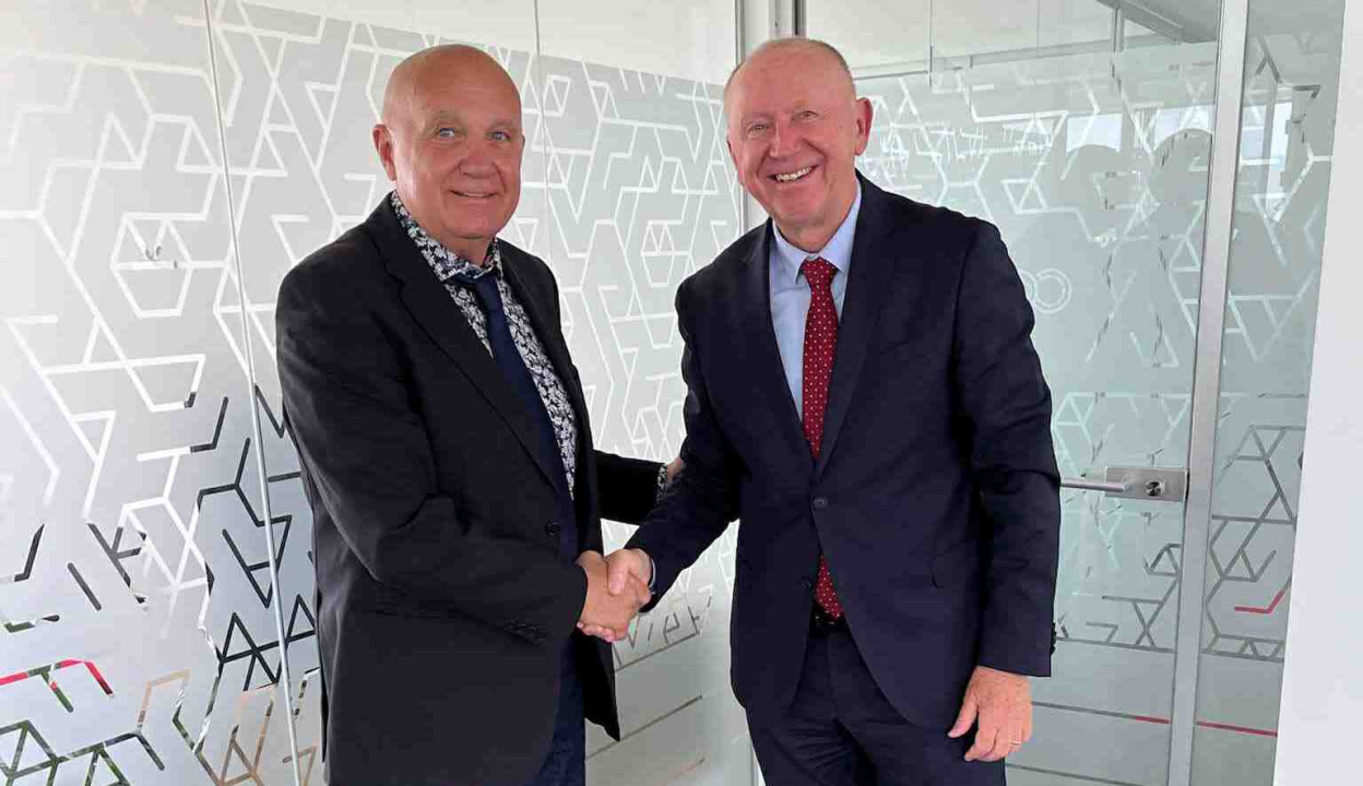 Iskrina Elka preuzela Elkakon