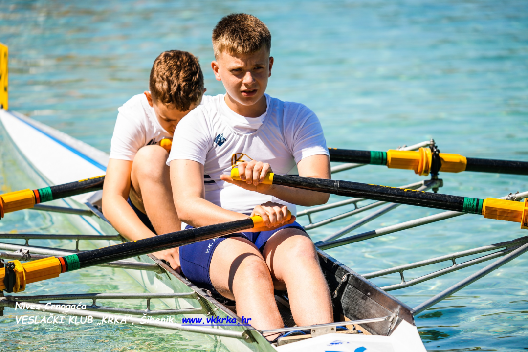 Krkašice i krkaši veslali u Makarskoj, vratili se s hrpom medalja