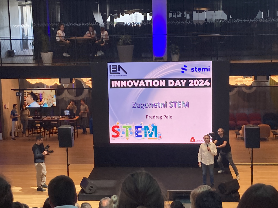 Učenice Srednje škole Ivana Meštrovića Drniš na Danu Inovacija u Infobipovom kampusu