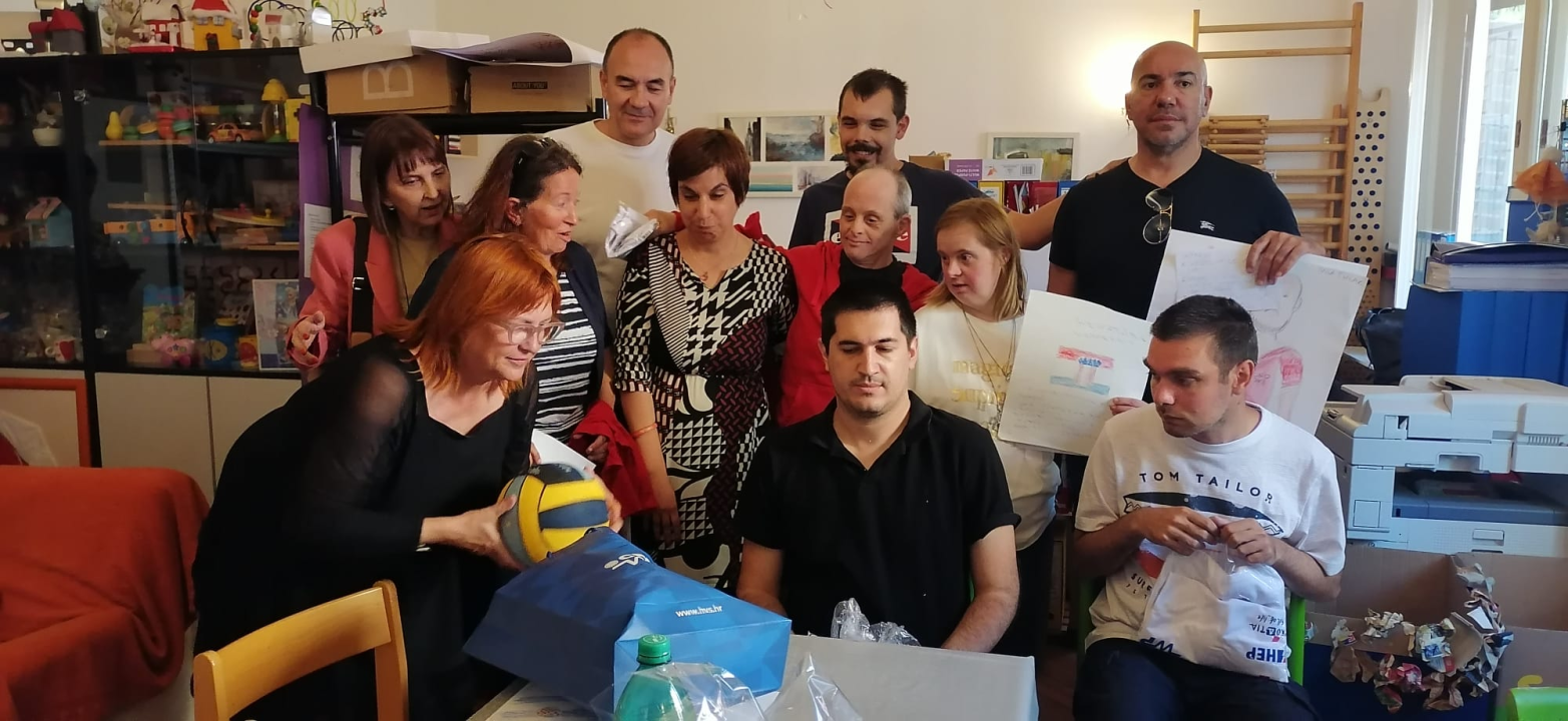 Tucak i Bukić posjetili 'Kamenčiće': 'Veselimo se odlasku na utakmicu za koju ćemo dobiti karte'