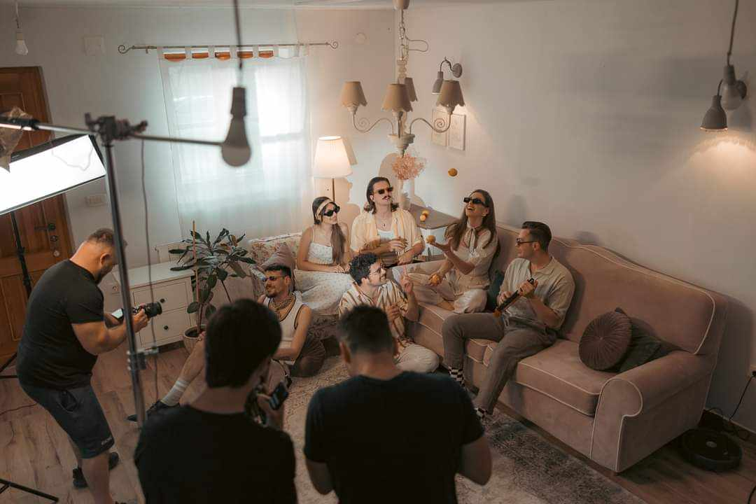 BluVinil izbacio slatki ljetni hit na temu zvijeri i hidrogena, redatelj spota Dugandžić otkriva nam zašto su odlični