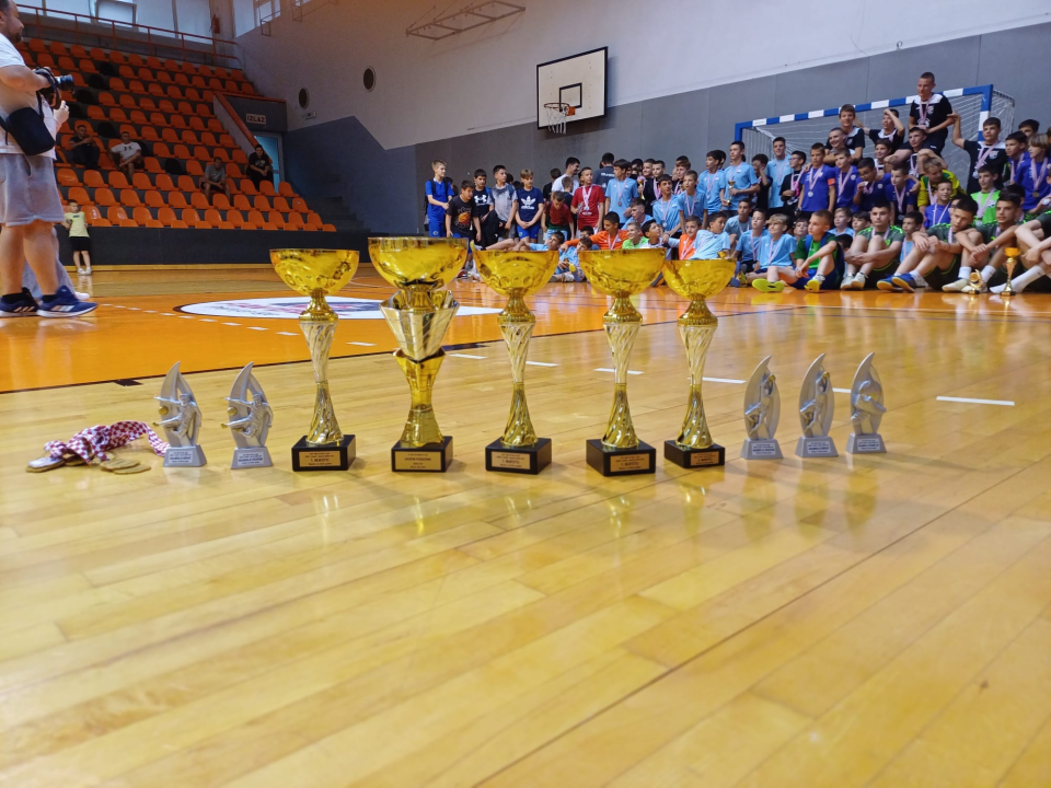 Sjajan uspjeh mlađih kategorija MNK Murter: 'Pokorili' Top Tim ligu, Kup i Masters 