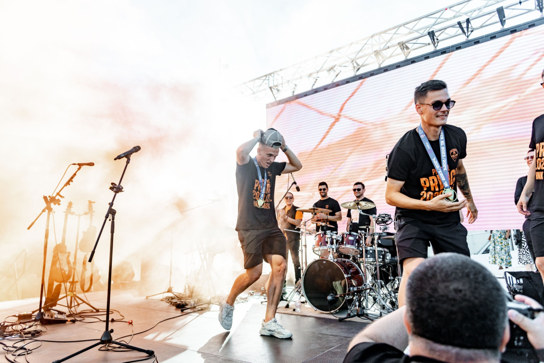 Šibenik dočekao svoje heroje u narančastom: 'Carević ostaje, sezona time završena'