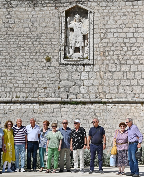 Okupili se na Poljani: Bivši maturanti šibenske ekonomske škole proslavili 61. godišnjicu mature