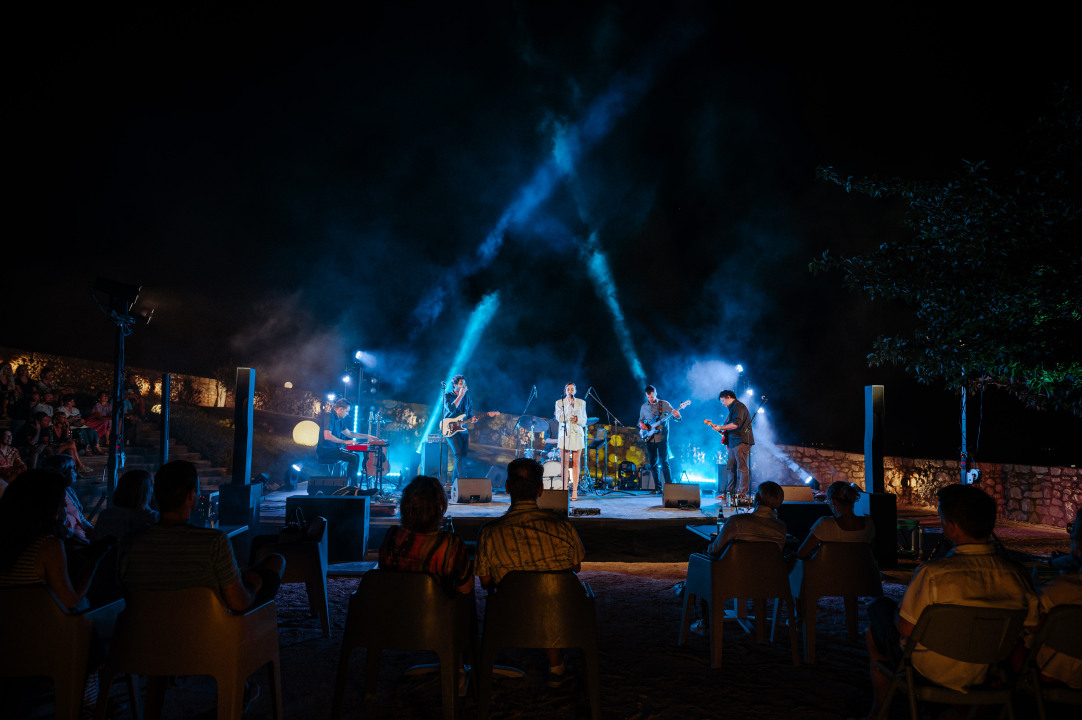 Natali Dizdar, vatromet i odlično raspoloženi Šibenčani: 'Odjednom mjesec izlazi točno iza nje'