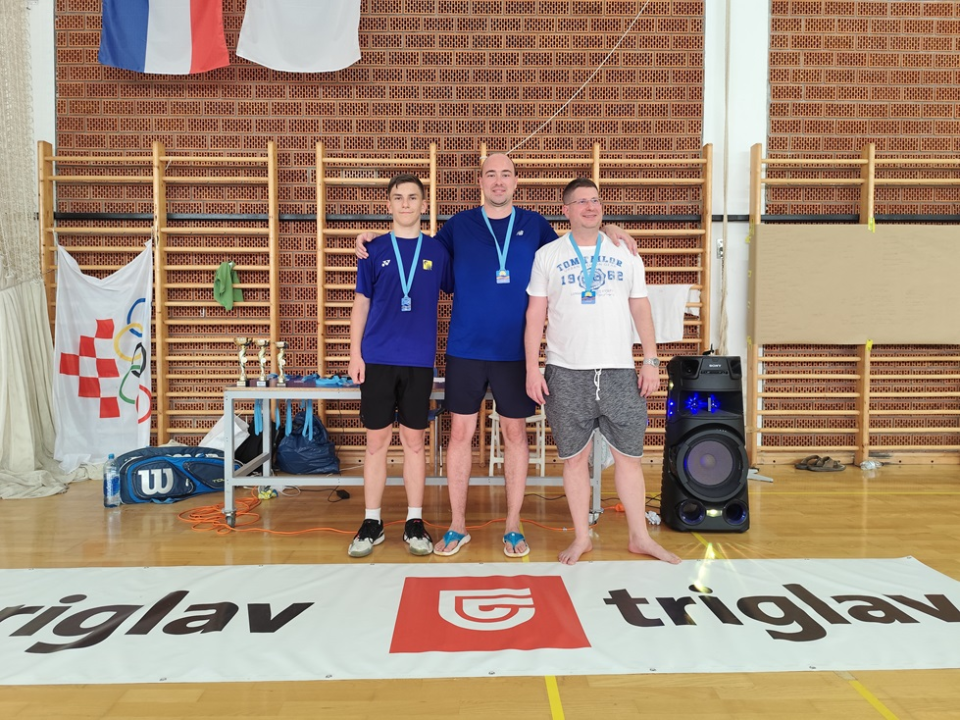 Tradicionalni murterski turnir u badmintonu i ove godine okupio 90 igrača