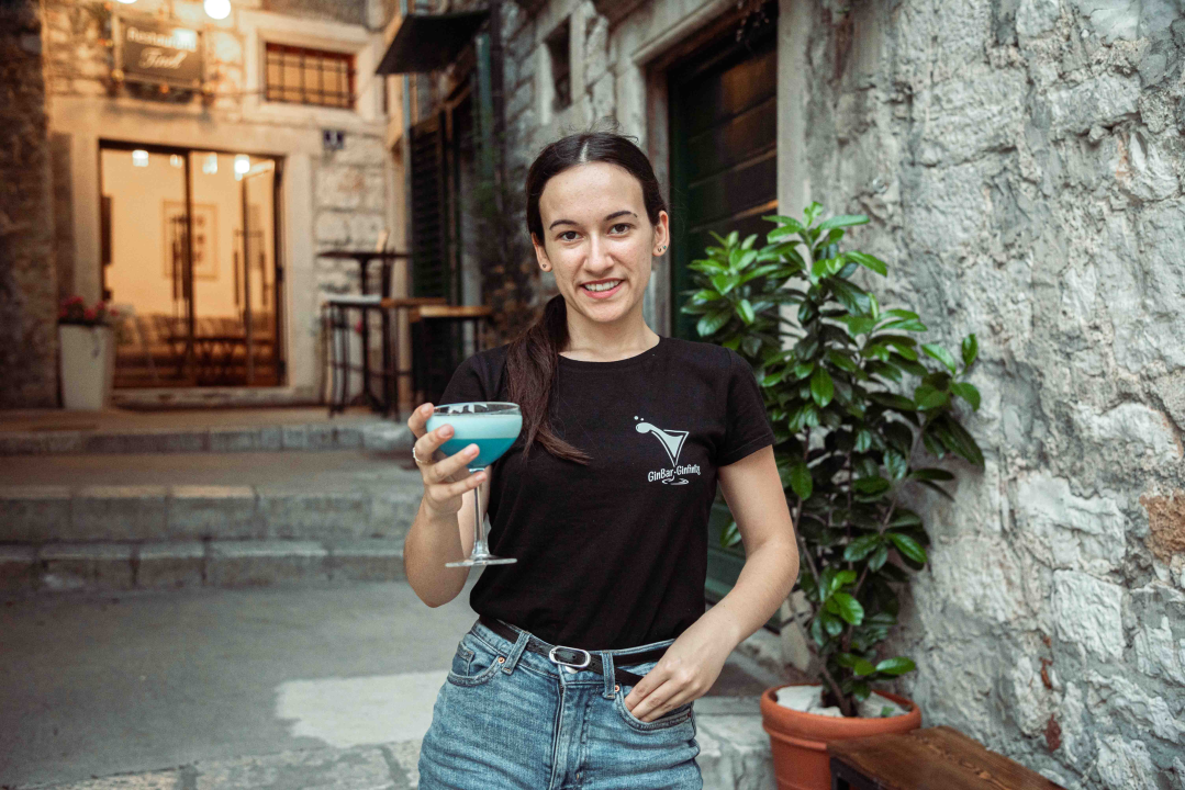 Mladi par u srcu grada otvorio posebni Ginfinity Bar!