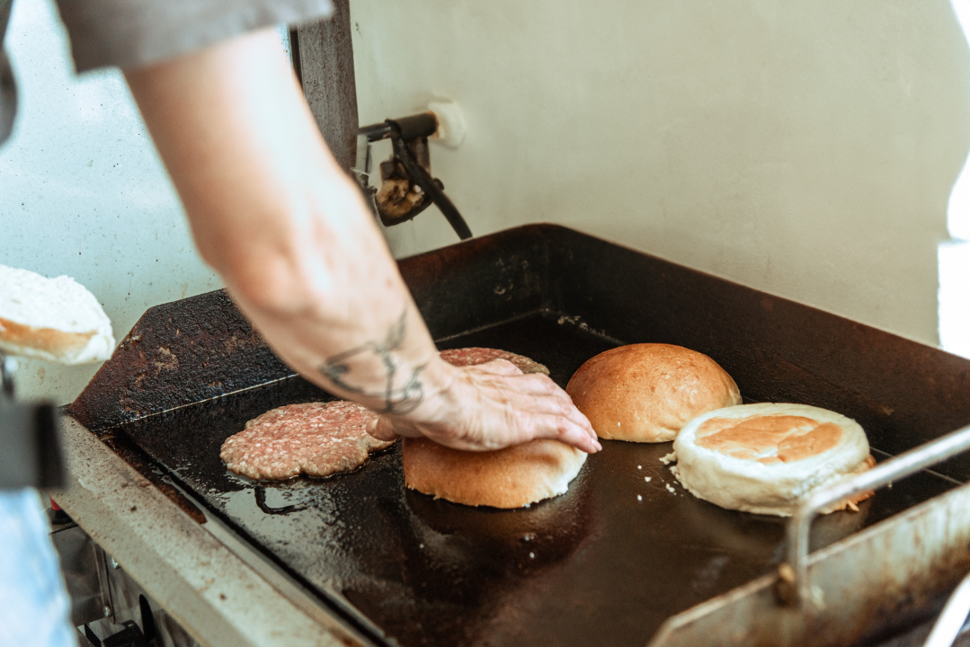 Naručite slasna jela iz Food Studija
