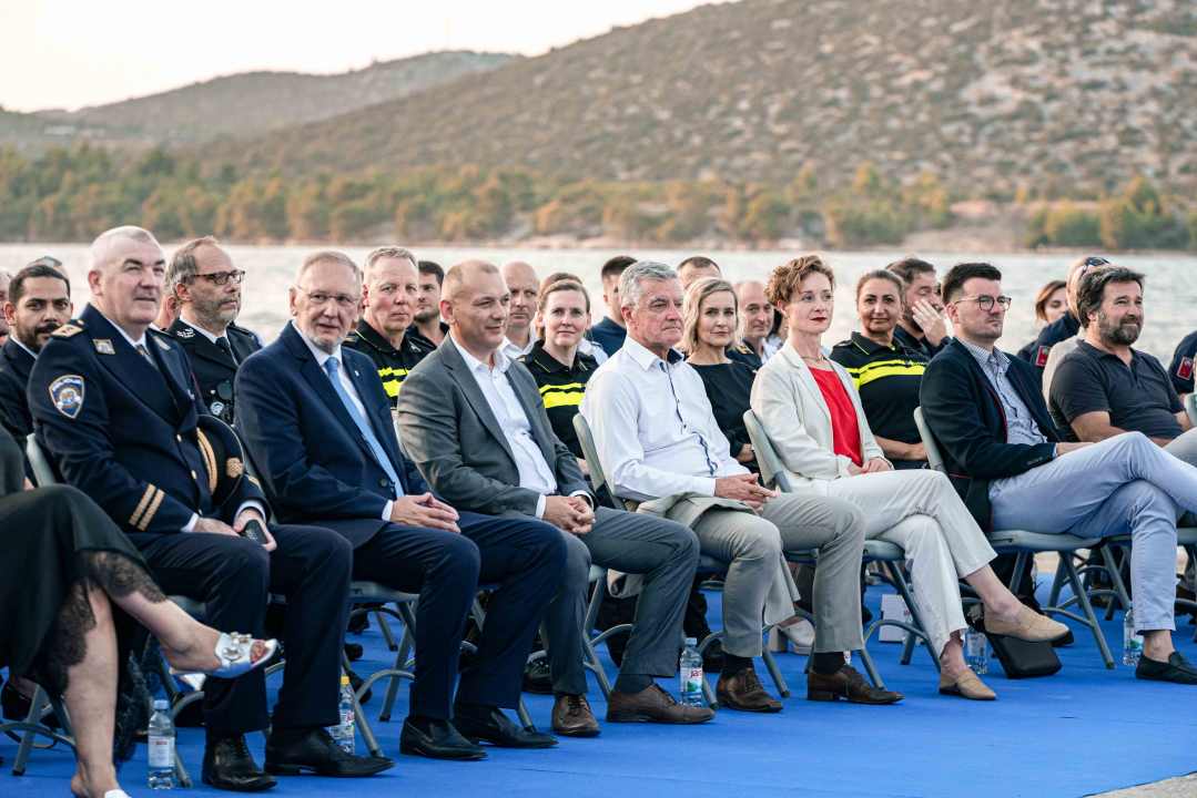 Na Martinskoj se okupili policajci, a Božinović poručio: 'Jedna smo od najsigurnijih zemalja na svijetu'