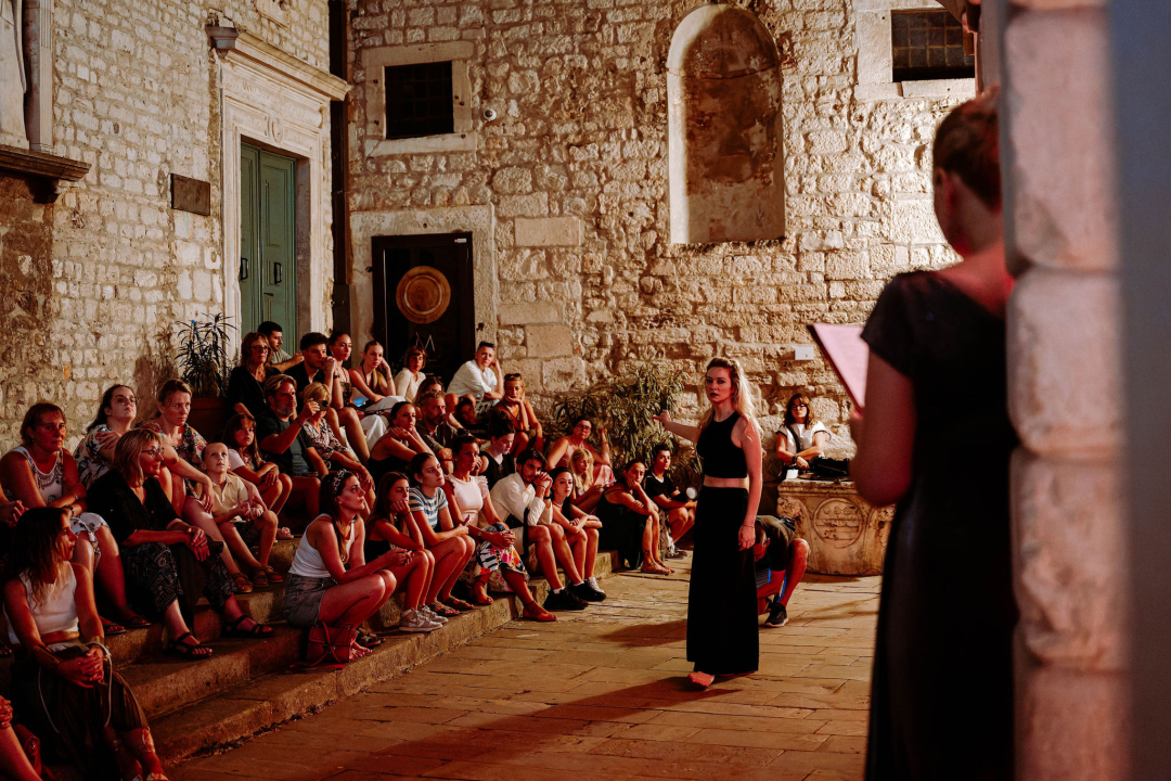 Snažne emocije, važne društvene teme i sjajna atmosfera obilježile su treću večer Šibenik Dance Festivala 