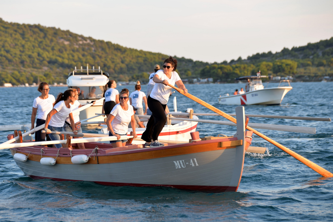 Mačkove mace odnijele pobjedu na tradicionalnoj veslačkoj regati 'Dlan i veslo'